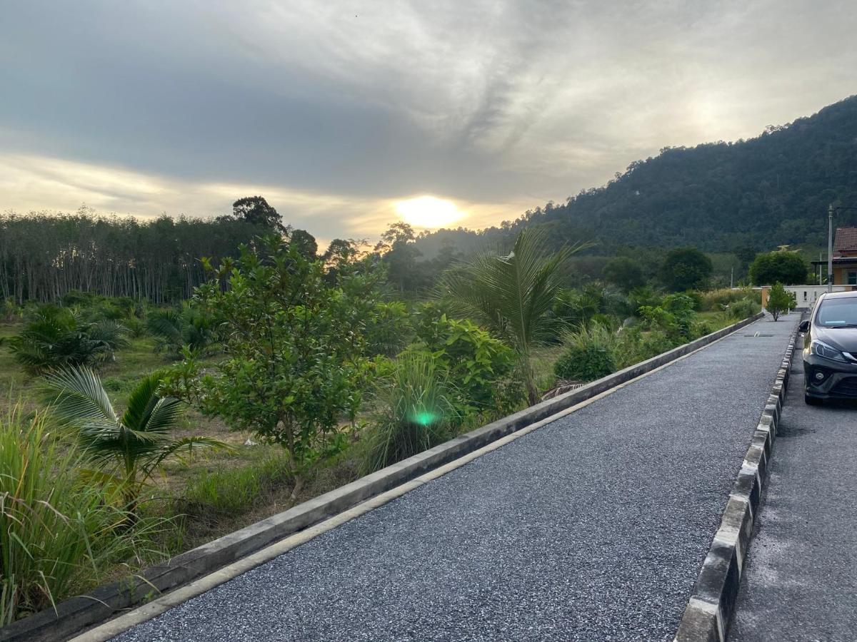 Cik Misi Homestay Sik Экстерьер фото